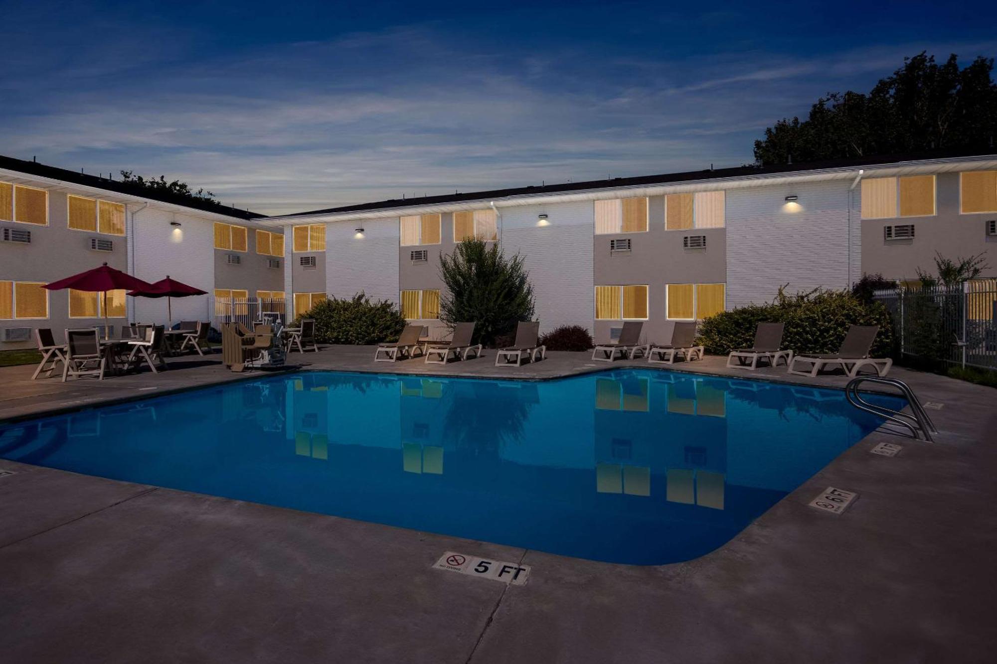 Econo Lodge Idaho Falls Εξωτερικό φωτογραφία